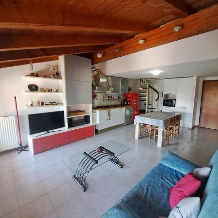 Casa Vacanze S.Tomaso Riva del Garda Luaran gambar